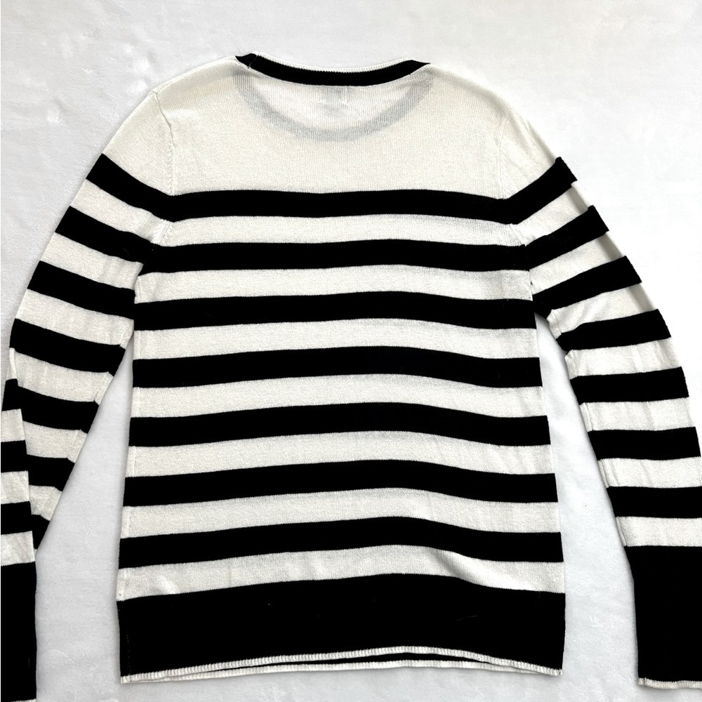 Black and White Striped Sweater - Picture 4 of 5
